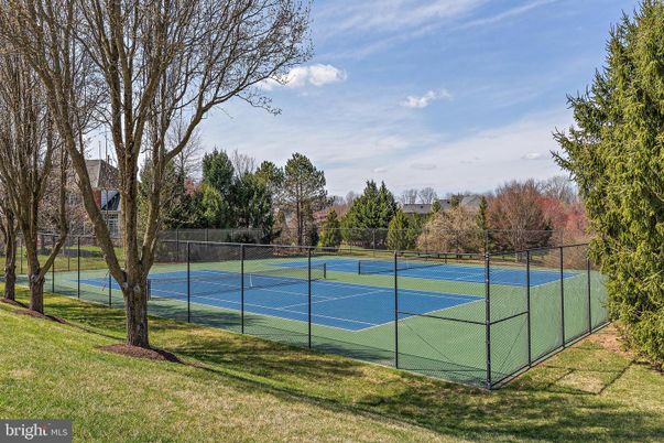 Exterior, Tennis Courts