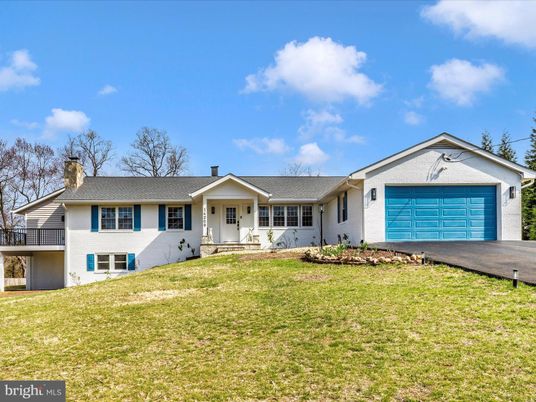 Attached, Backyard, Exterior, Facade, Ranch