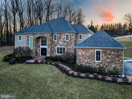 Backyard, Exterior, Facade, French Provincial