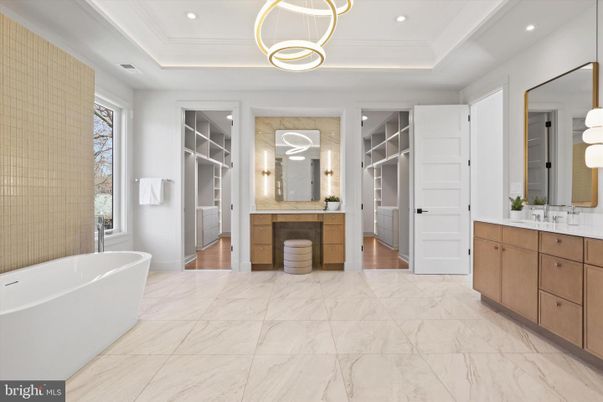 Bathroom, Free Standing Baths, Interior, Marble, Pendant Lights, Recessed Lighting