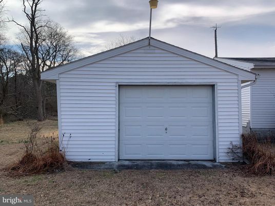 Detached Garage, Exterior