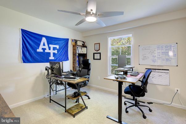 Home Office, Interior