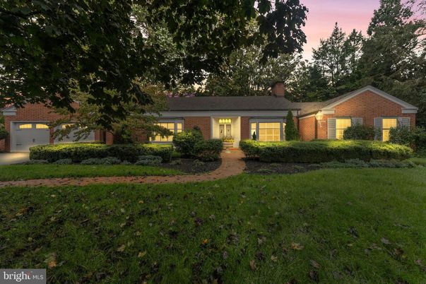 Exterior, Facade, Brick Facade, Ranch