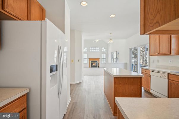 Fireplace, Interior, Kitchen, Pendant Lights, Recessed Lighting, Wood Texture Flooring