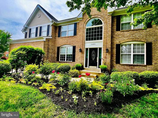 Exterior, Facade, Brick Facade, Brick Traditional