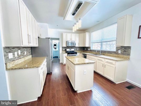 Interior, Kitchen, Pendant Lights, Wood Texture Flooring