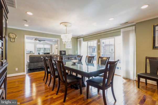 Chandelier, Dining room, Interior, Recessed Lighting, Wood Texture Flooring