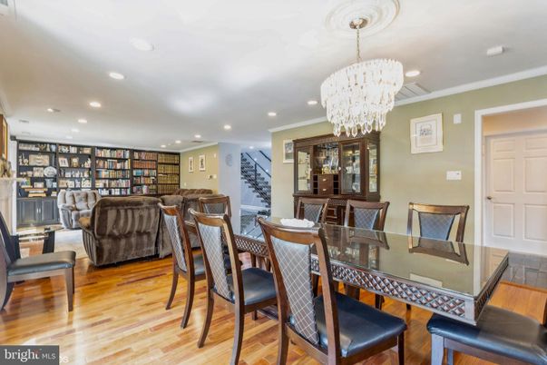 Chandelier, Dining room, Interior, Recessed Lighting, Wood Texture Flooring