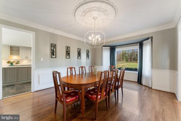 Chandelier, Dining room, Interior, Pendant Lights, Wood Texture Flooring