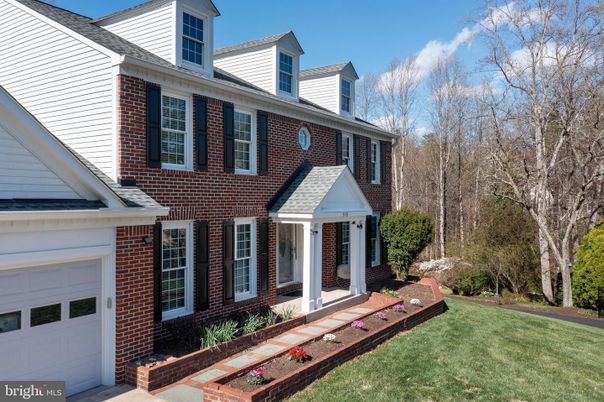Attached, Exterior, Facade, Brick Facade, Georgian