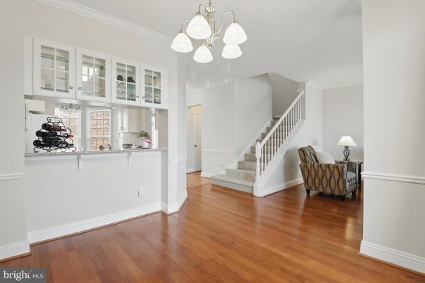 Interior, Pendant Lights, Wood Texture Flooring