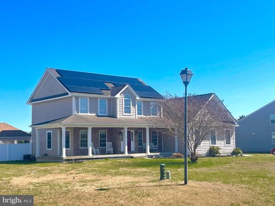 Exterior, Facade, Solar Panels, Farmhouse