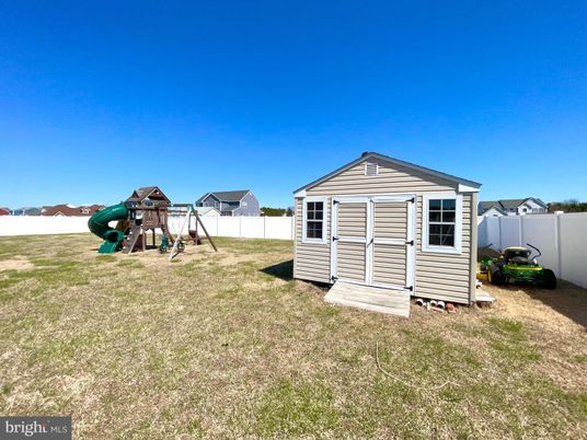 Backyard, Exterior, Playground