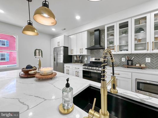 Interior, Kitchen, Pendant Lights, Recessed Lighting, Stainless Steel Appliances