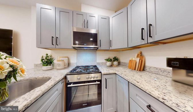 Interior, Kitchen, Stainless Steel Appliances
