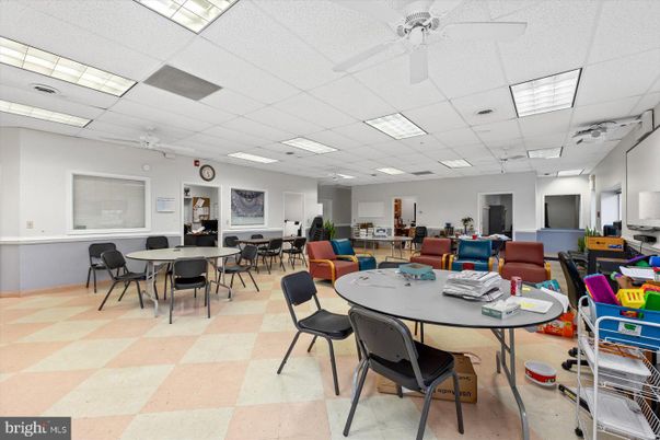 Dining room, Interior, Recessed Lighting