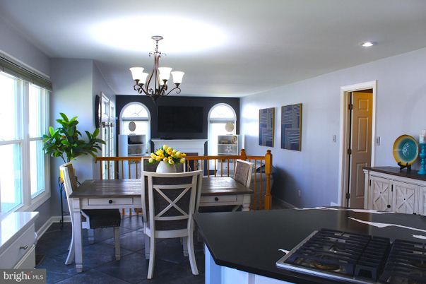 Chandelier, Dining room, Interior, Recessed Lighting