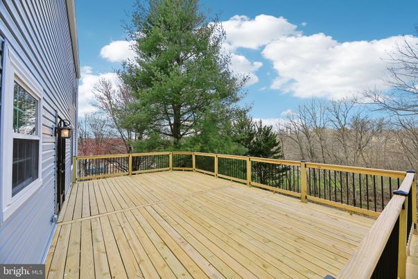 Exterior, Wood Texture Flooring
