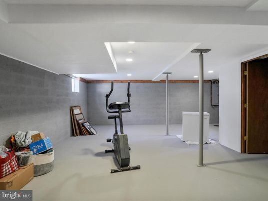 Fitness Equipment, Interior, Recessed Lighting