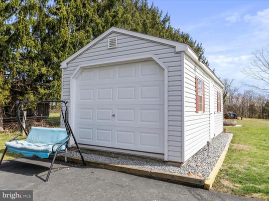 Detached Garage, Exterior