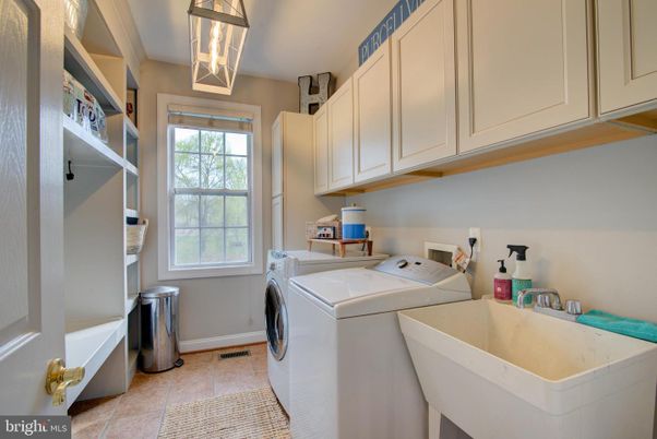 Interior, Washer