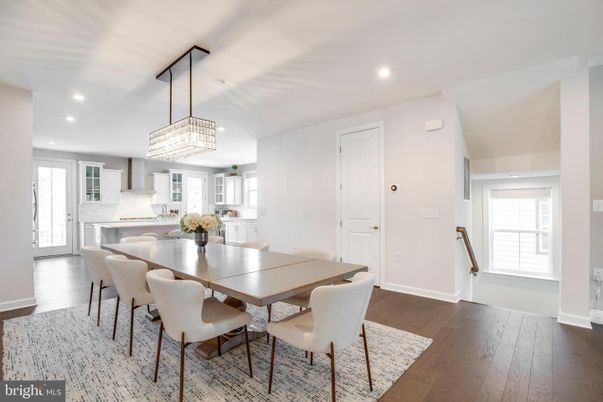 Chandelier, Dining room, Interior, Kitchen, Pendant Lights, Recessed Lighting, Wood Texture Flooring
