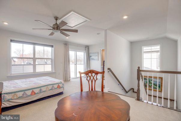 Bedroom, Dining room, Interior, Recessed Lighting