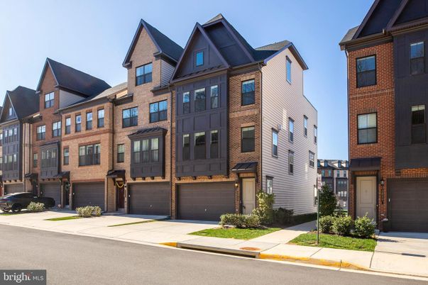 Attached, Exterior, Facade, Brick Facade, Rowhouse