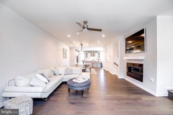 Fireplace, Interior, Kitchen, Living room, Pendant Lights, Recessed Lighting, Wood Texture Flooring