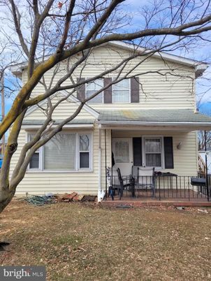 Exterior, Facade, American Craftsman