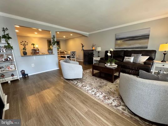 Dining room, Interior, Living room, Recessed Lighting, Wood Texture Flooring