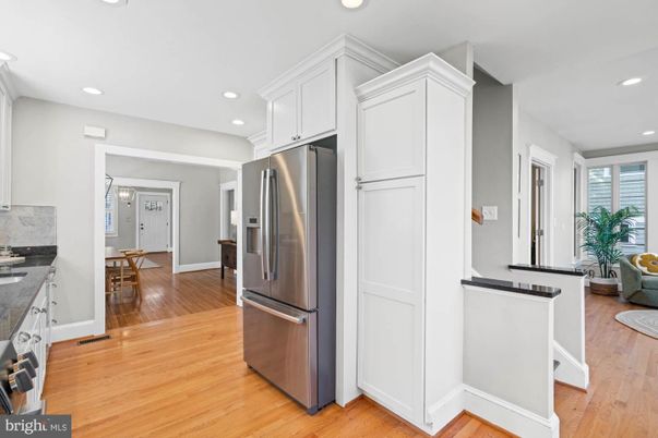 Dining room, Interior, Kitchen, Recessed Lighting, Stainless Steel Appliances, Wood Texture Flooring