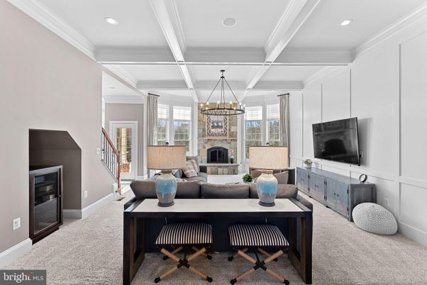 Chandelier, Fireplace, Interior, Living room, Pendant Lights, Recessed Lighting