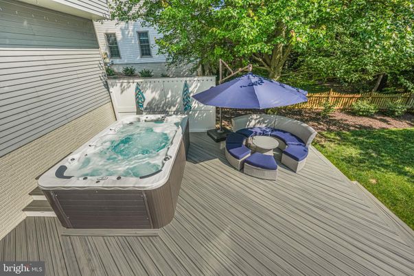 Exterior, Hot Tub