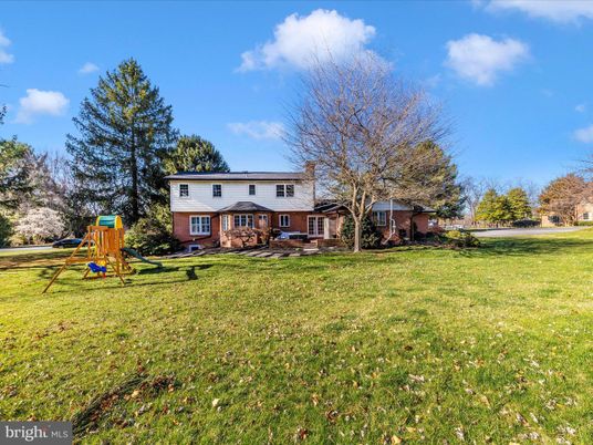 Backyard, Exterior, Playground