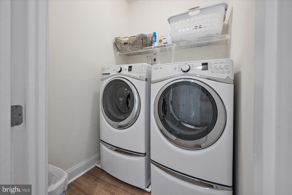 Interior, Utility Closets, Washer, Wood Texture Flooring