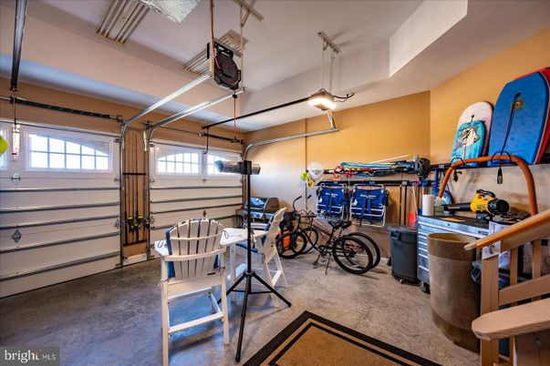 Garage, Interior