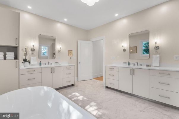 Bathroom, Dual Sink Vanities, Free Standing Baths, Interior, Marble, Recessed Lighting