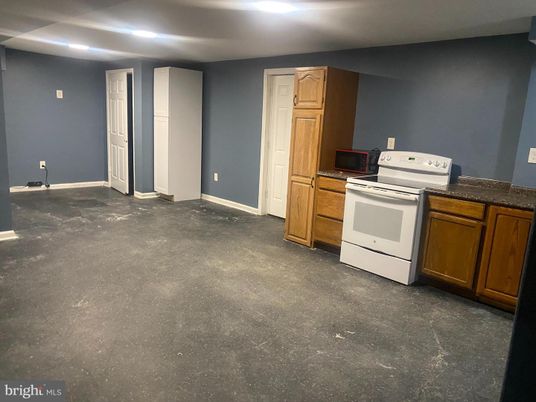 Empty room, Interior, Kitchen