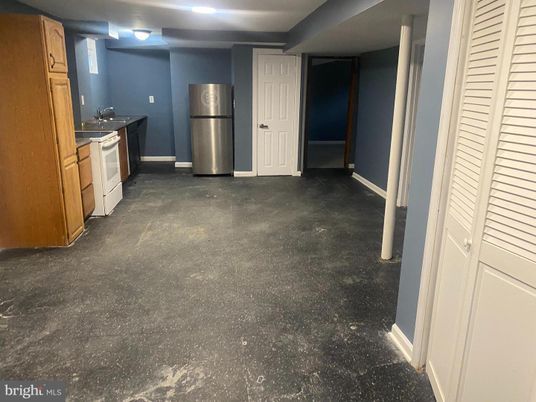 Empty room, Interior, Kitchen, Stainless Steel Appliances