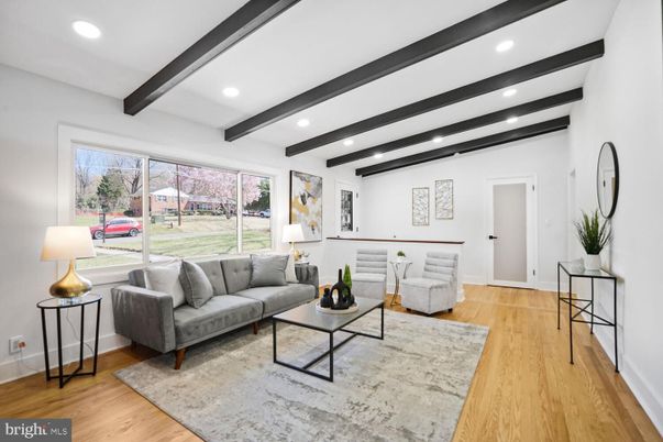 Interior, Living room, Recessed Lighting, Wooden Beams, Wood Texture Flooring