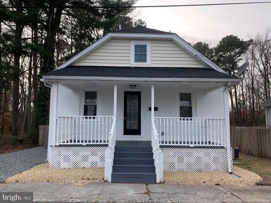 Exterior, Facade, American Craftsman