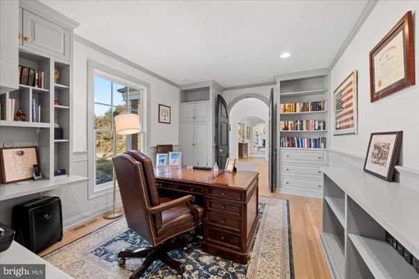 Home Office, Interior, Recessed Lighting, Wood Texture Flooring
