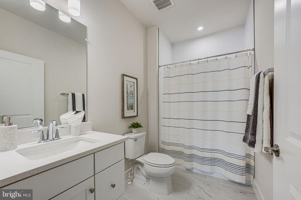 Bathroom, Interior, Marble, Recessed Lighting
