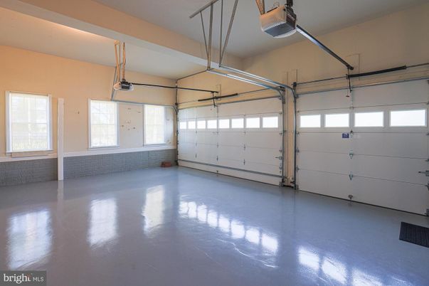 Garage, Interior