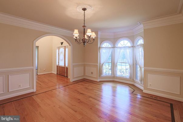 Chandelier, Empty room, Interior, Wood Texture Flooring