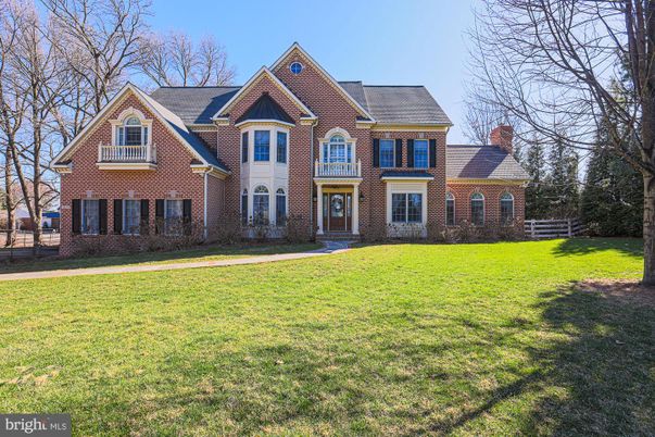 Backyard, Exterior, Facade, Brick Facade, Brick Traditional