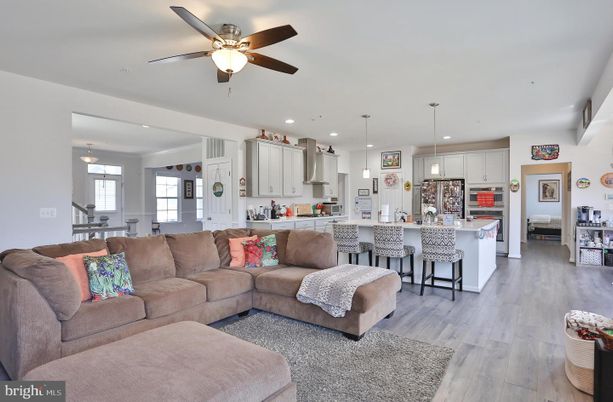 Interior, Kitchen, Living room, Pendant Lights, Recessed Lighting, Wood Texture Flooring
