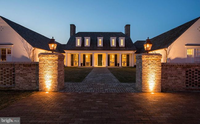 Exterior, Facade, Cape Cod