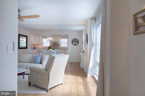 Dining room, Interior, Kitchen, Living room, Pendant Lights, Recessed Lighting, Wood Texture Flooring